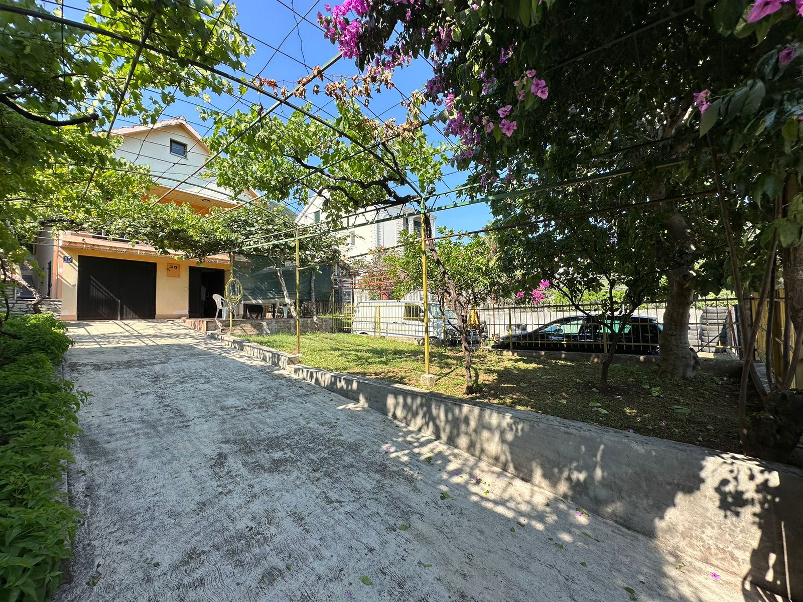Image of House - 3 Bedrooms - 2 Bathrooms for Sale in Herceg-Novi-Djenovici-Montenegro, Image 3